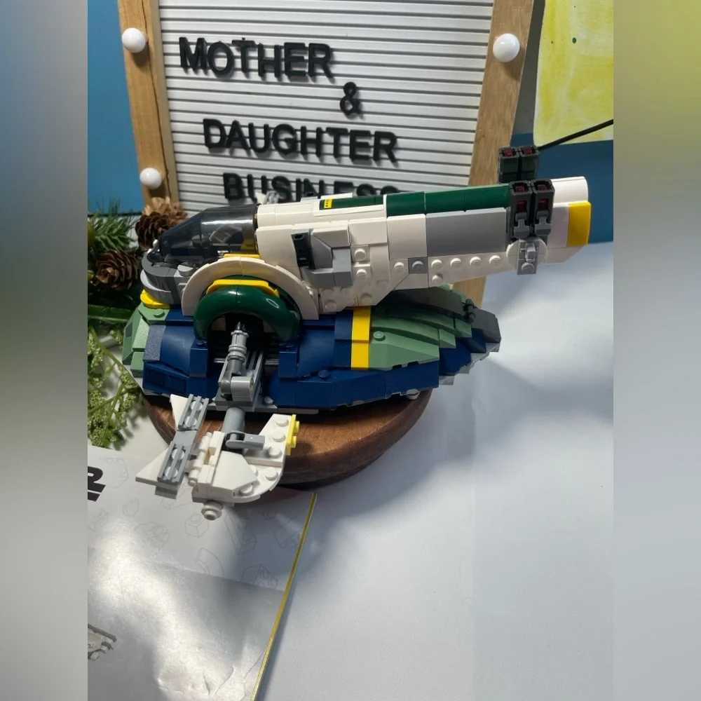 LEGO Star Wars 75433 Jango Fett’s Starship – No Minifigures
